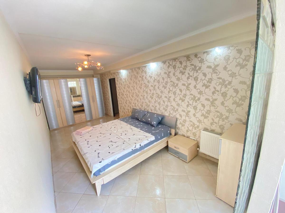 Ultra Central Double Room Appartment In Chisinau Eksteriør bilde