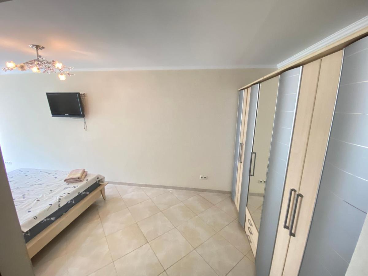Ultra Central Double Room Appartment In Chisinau Eksteriør bilde